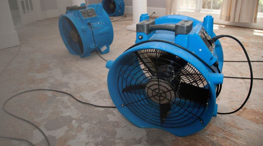 Why choose water damage restoration service for commercial flood cleanup in Fort Lauderdale